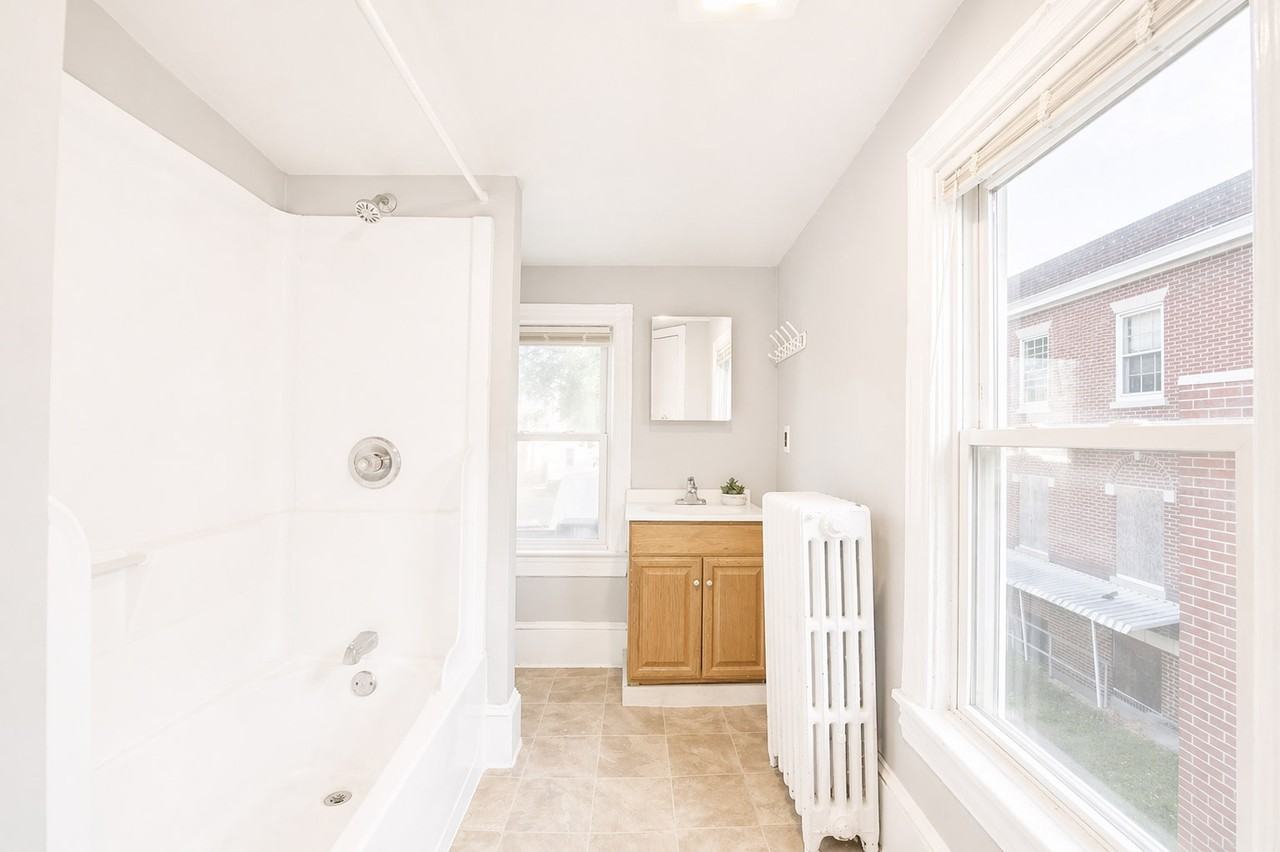 53 E Hancock St #2 - Photo 5 of 9