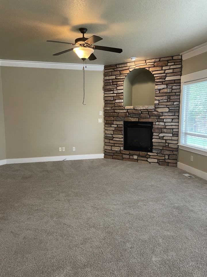 2869 E Shadowband St #1 - Photo 4 of 5