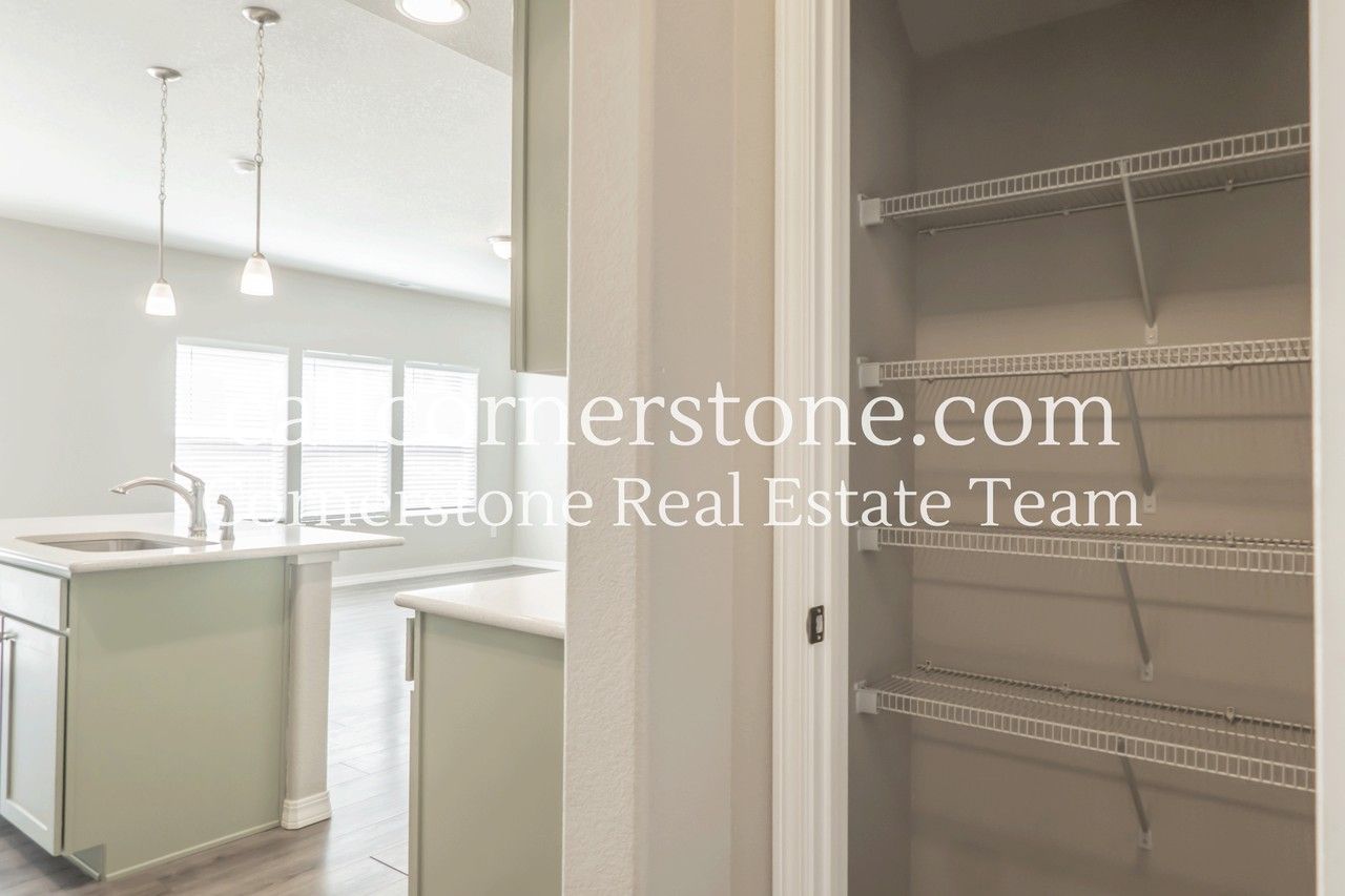 4215 Samaritan Loop #1 - Photo 4 of 20