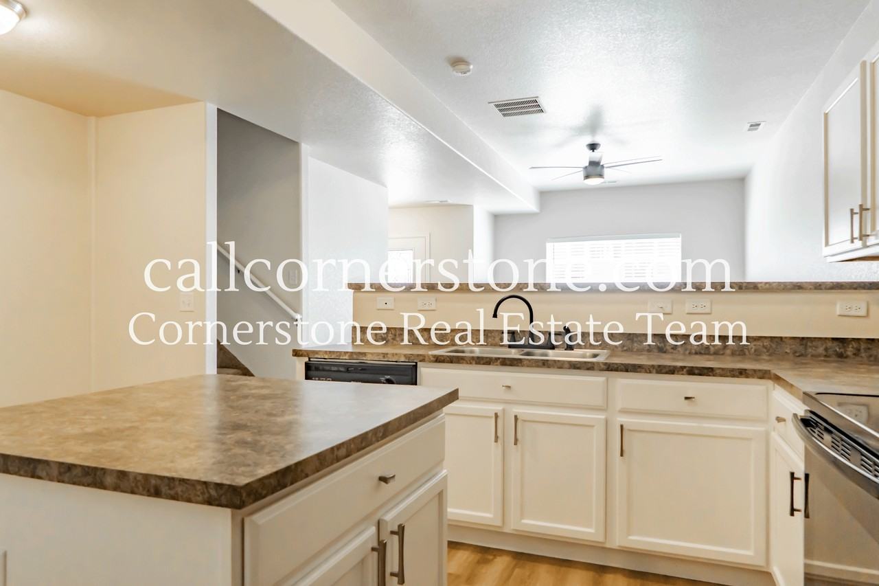 2138 Phillips Aly #1 - Photo 3 of 22