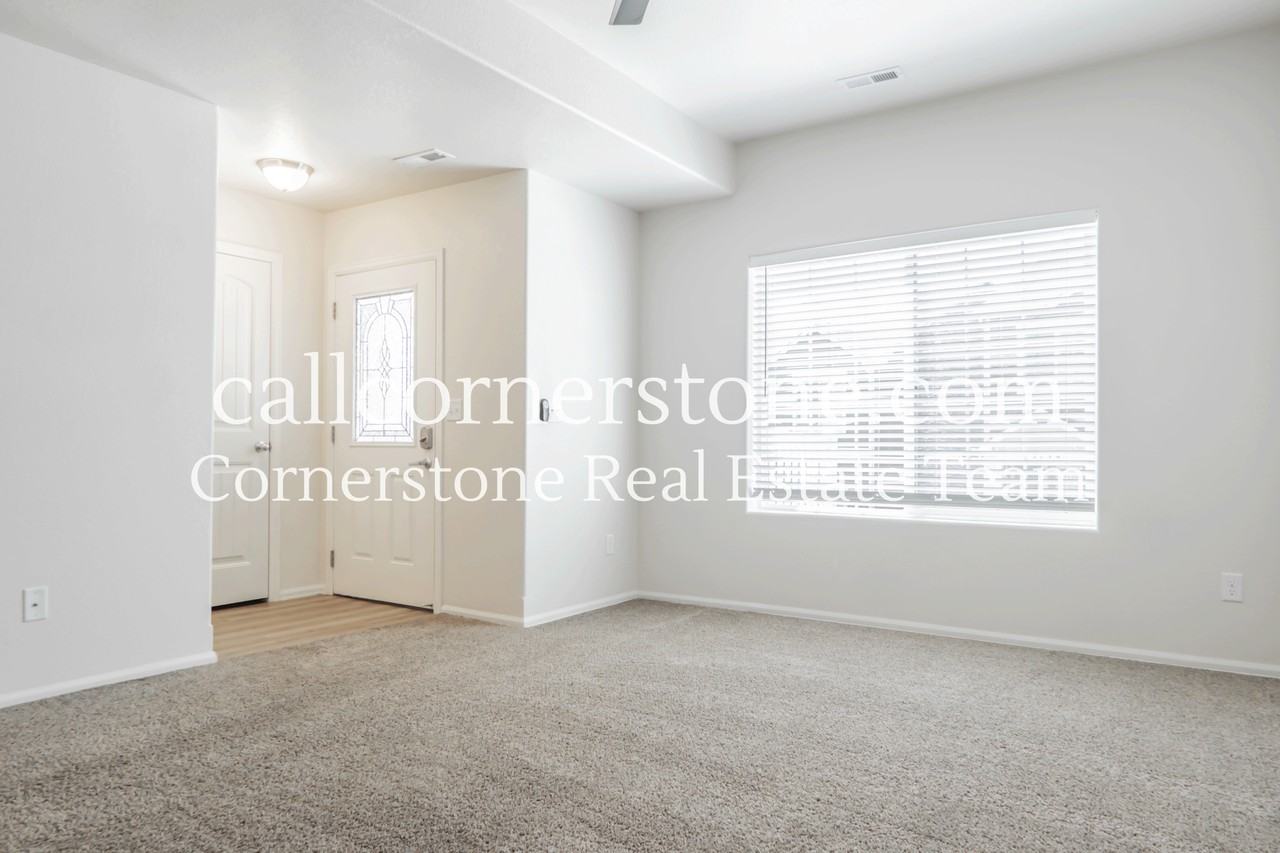 2138 Phillips Aly #1 - Photo 4 of 22