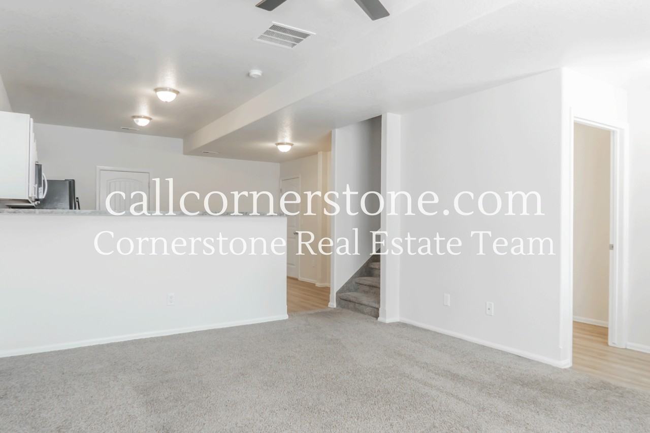 2138 Phillips Aly #1 - Photo 5 of 22