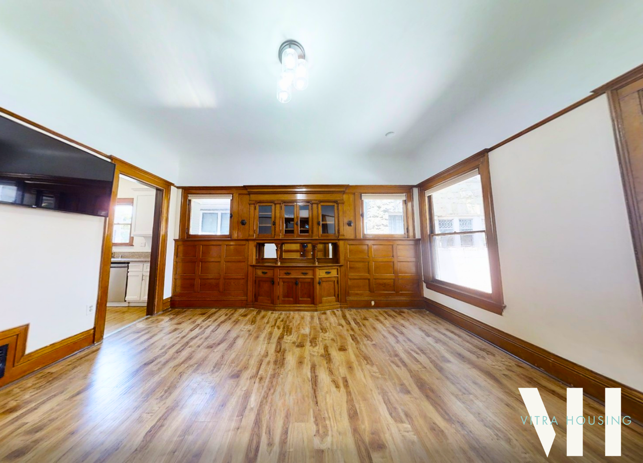 Expansive Six Bedroom House Steps from USC Campus! - Photo 6 of 15