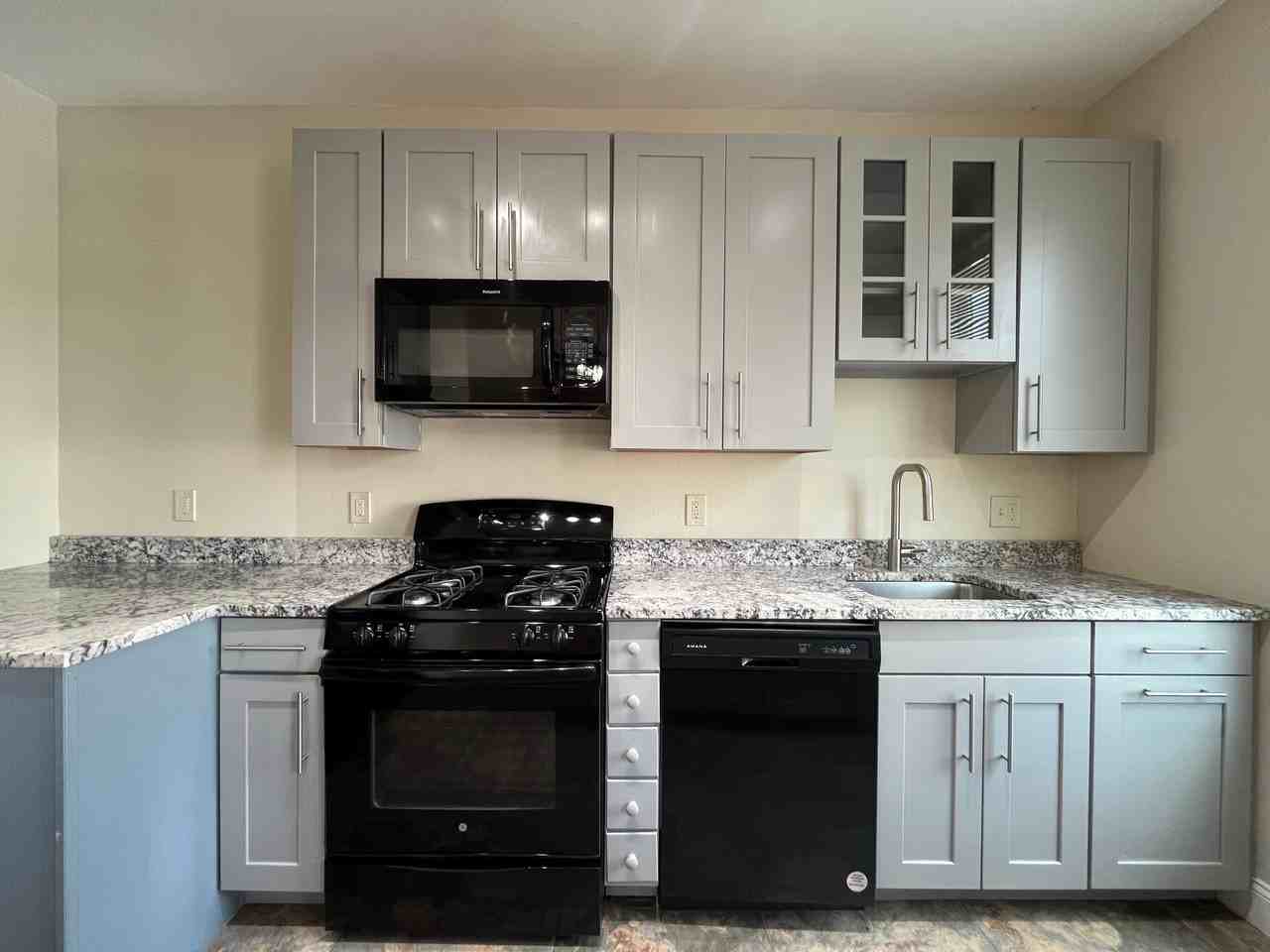 837 Highview St #2 - Photo 2 of 20