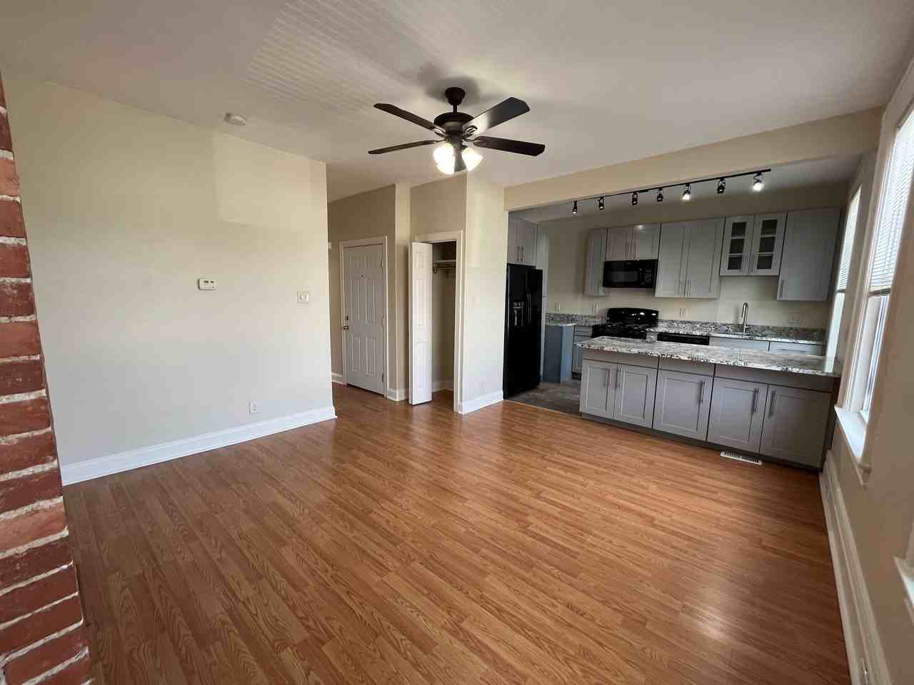 837 Highview St #2 - Photo 6 of 20