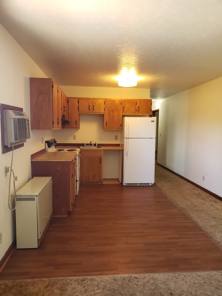 610 Bob White Ln #1 - Photo 3 of 9