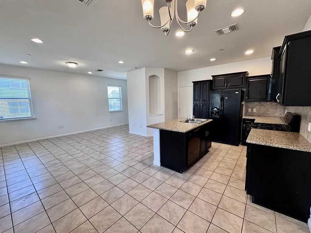 1001 Zodiac Ln - Photo 2 of 23