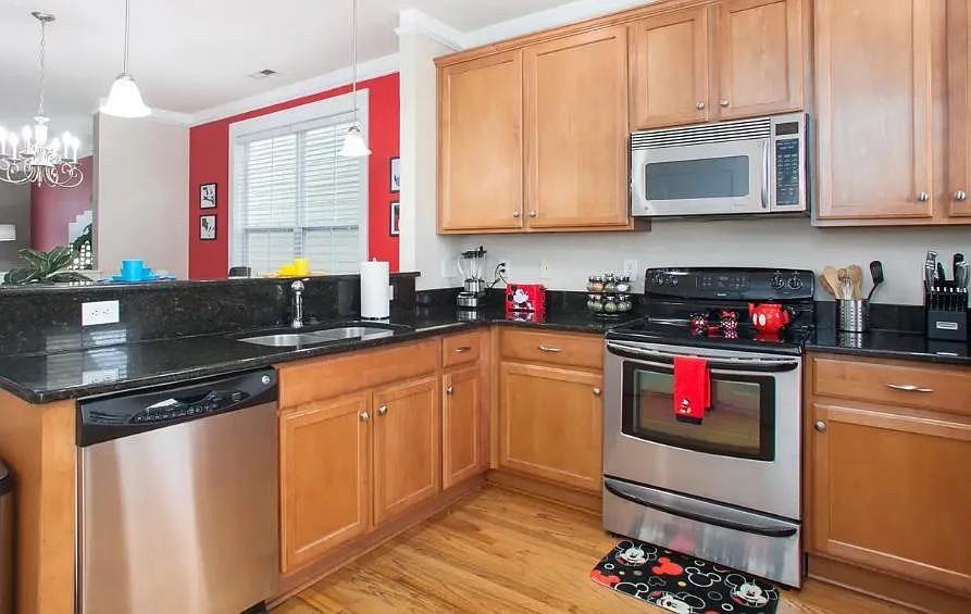 527 Dubois Ct - Photo 6 of 26