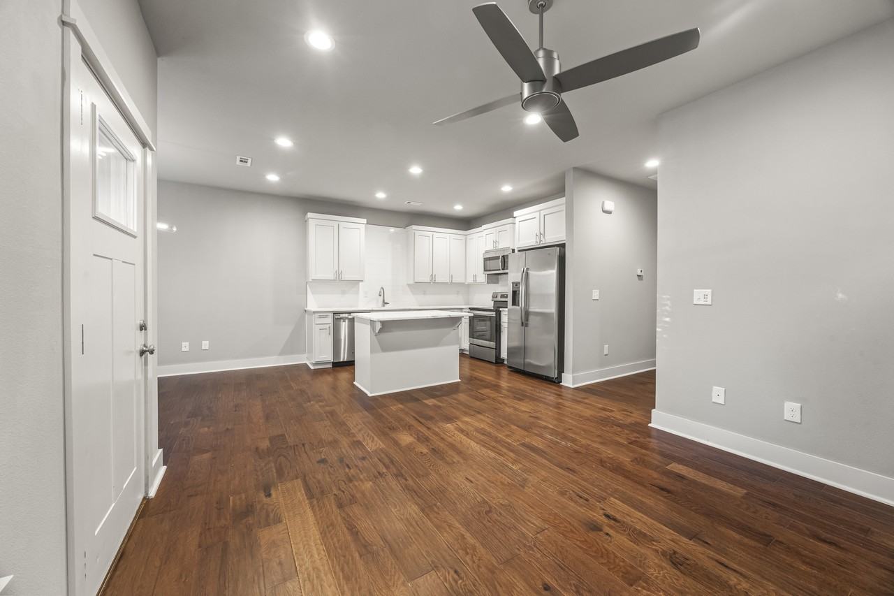 910 W Cato Springs Rd #1 - Photo 6 of 25