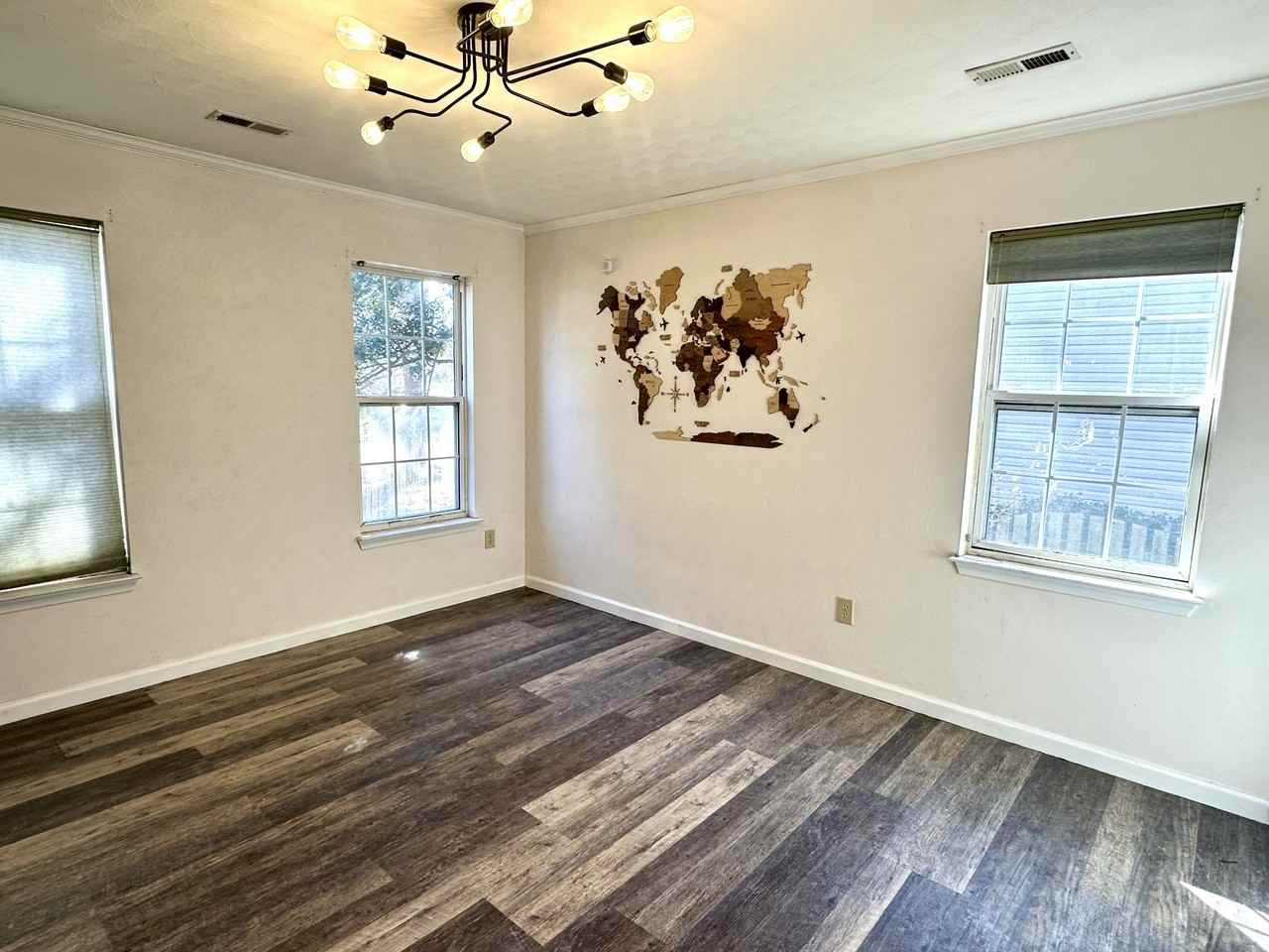 9385 Pine Tree Rd #1 - Photo 5 of 10