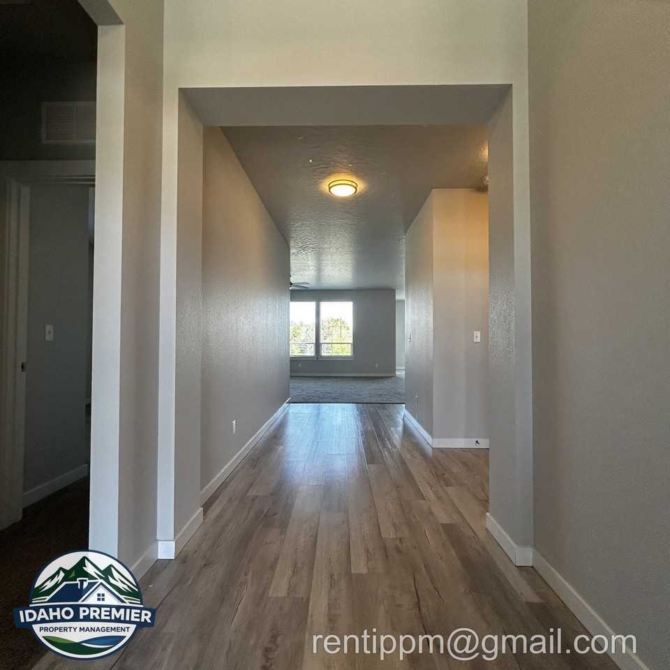1340 W Brink St #1 - Photo 4 of 25