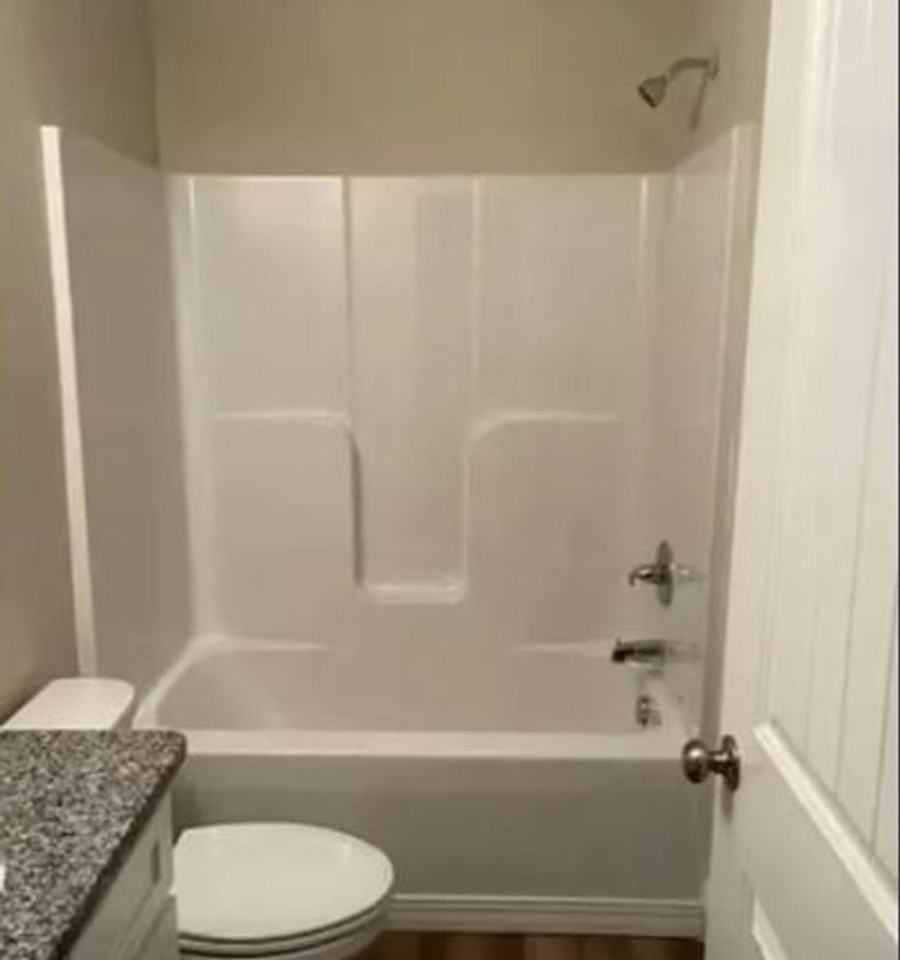 !! GET $100 OFF !! 3BR 2.5BA Home w/ Updated Kitchen • Stainless Appliances • Assigned Parking in Salisbury - Photo 7 of 18