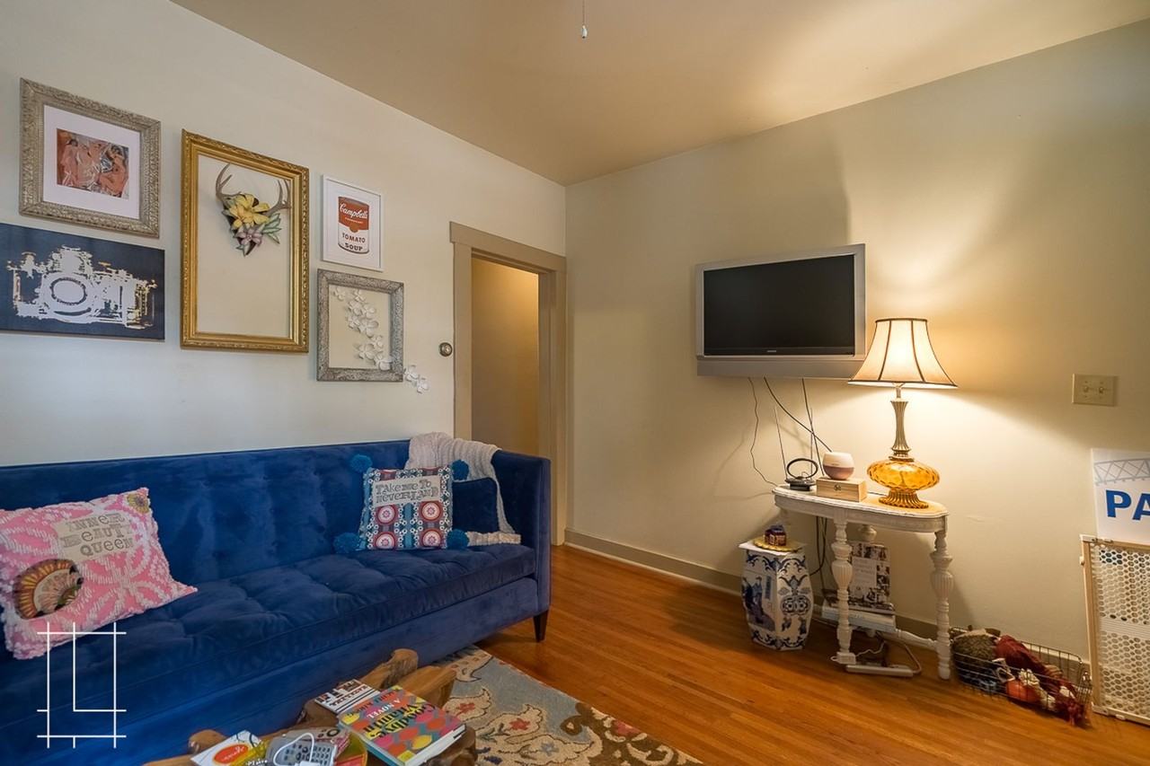1119 Pennsylvania Ave - Photo 4 of 41