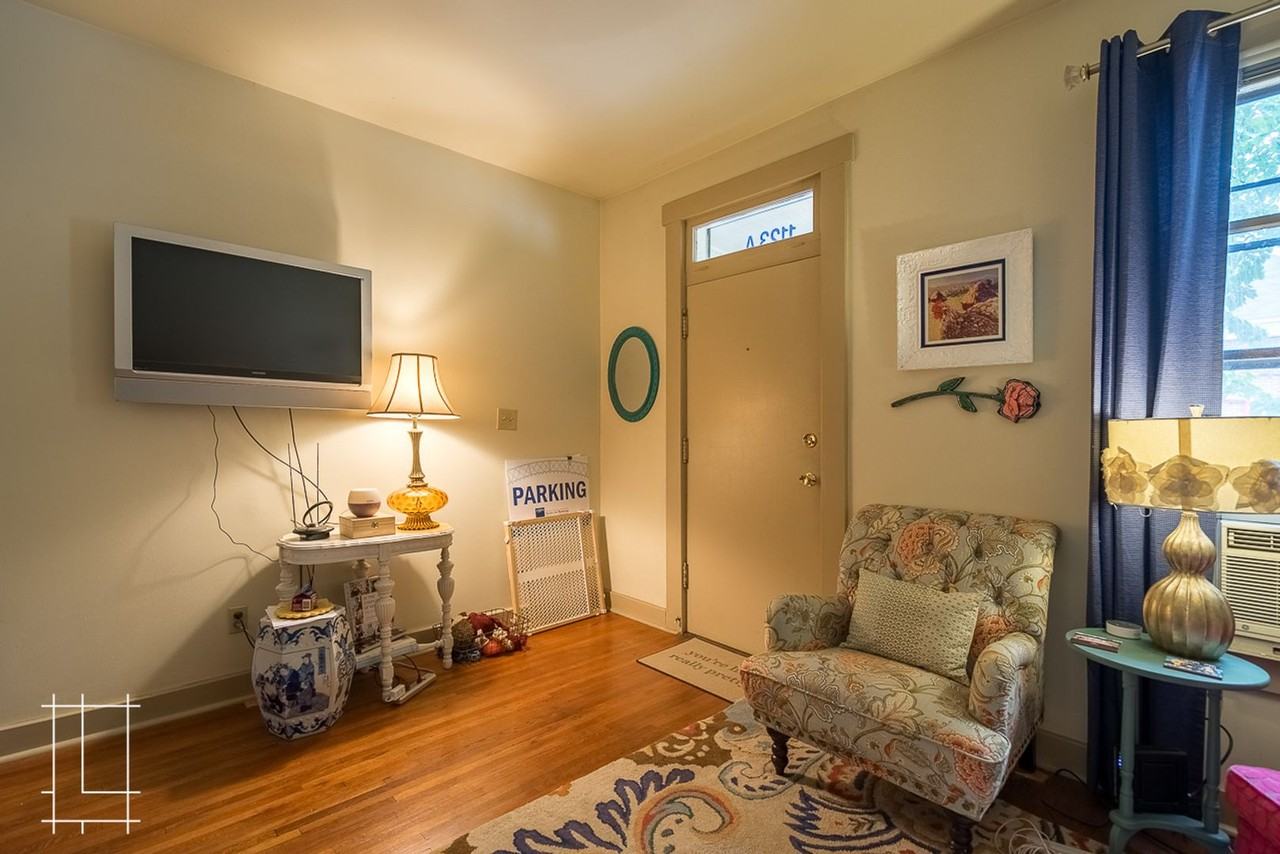 1119 Pennsylvania Ave - Photo 5 of 41