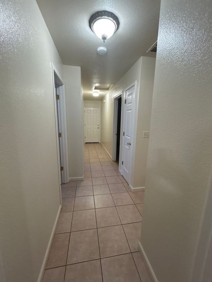 3190 Driftstone Dr - Photo 4 of 28