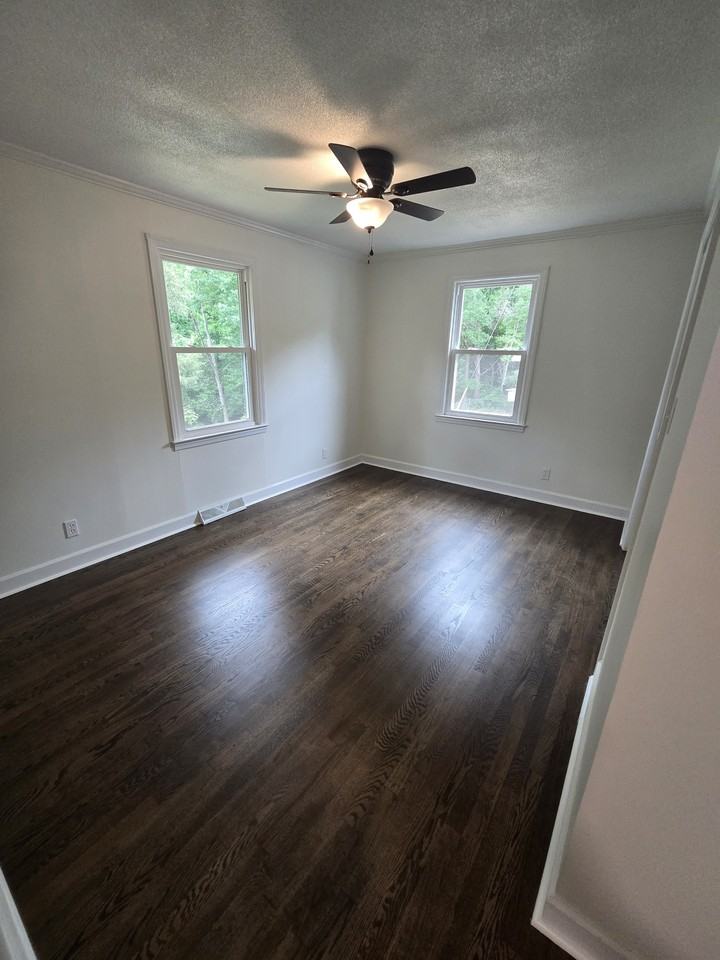 605 Cherokee St #1 - Photo 6 of 10