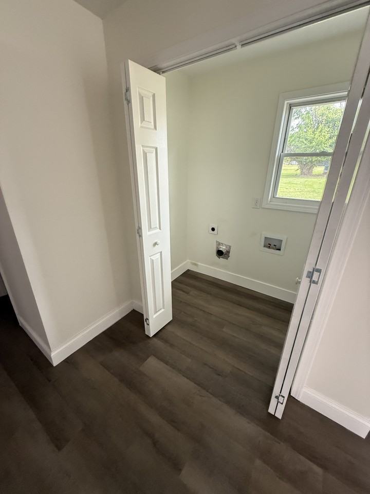 501 Lincoln St #1 - Photo 7 of 8
