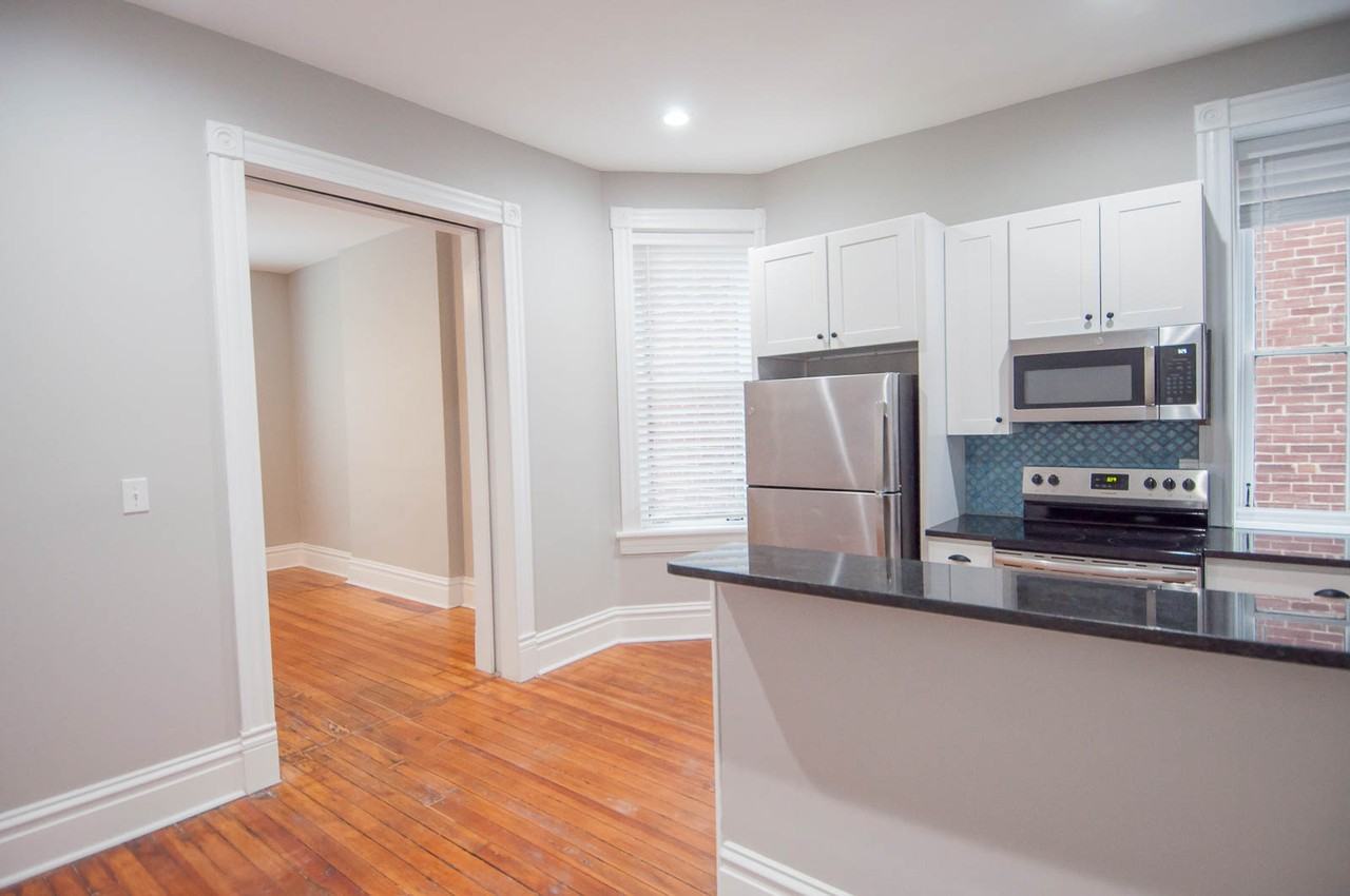 3236 California Ave #2 - Photo 2 of 15