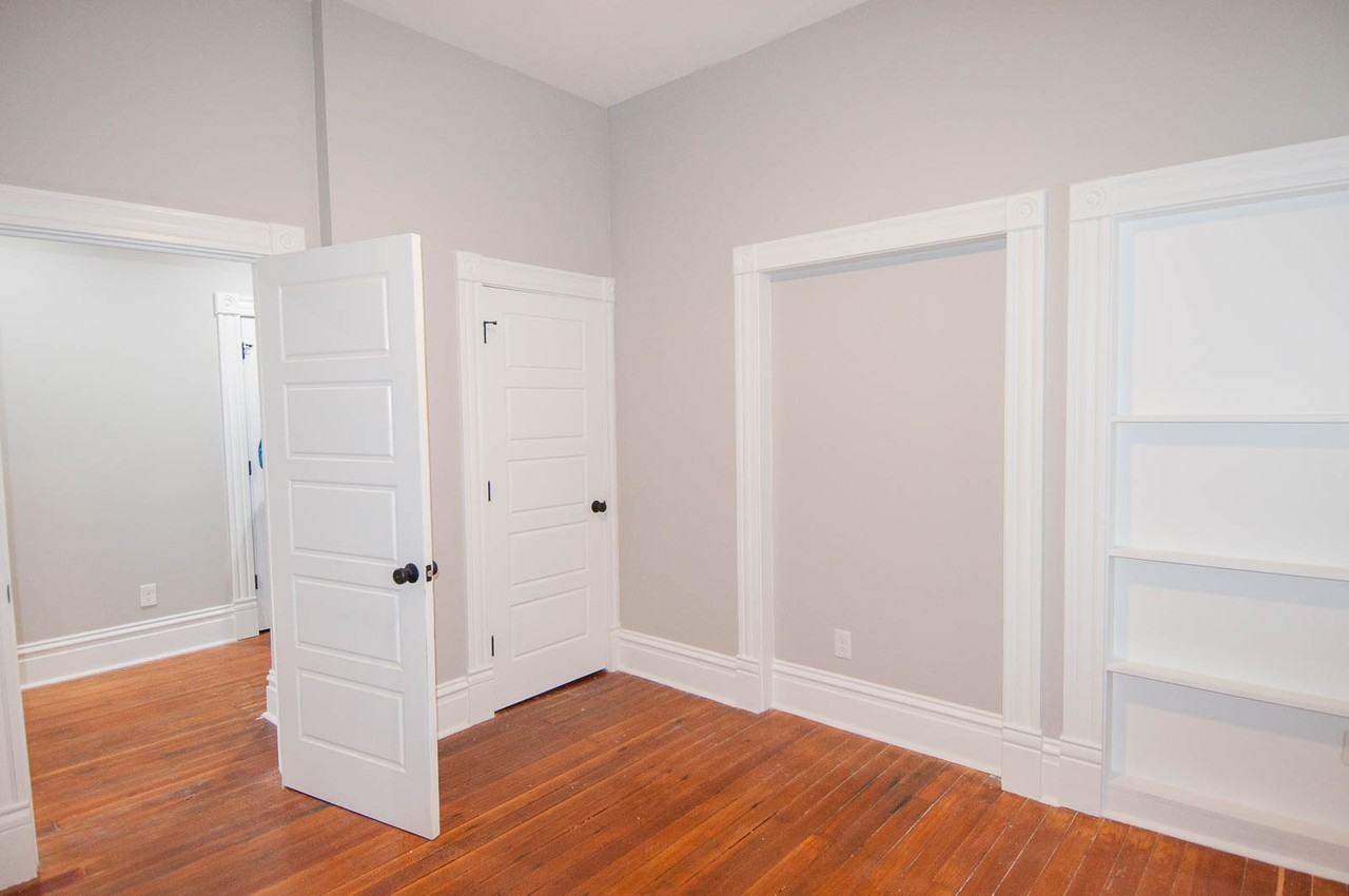 3236 California Ave #2 - Photo 3 of 15