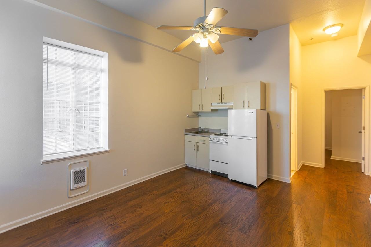The Commodore Apartments - Photo 2 of 27