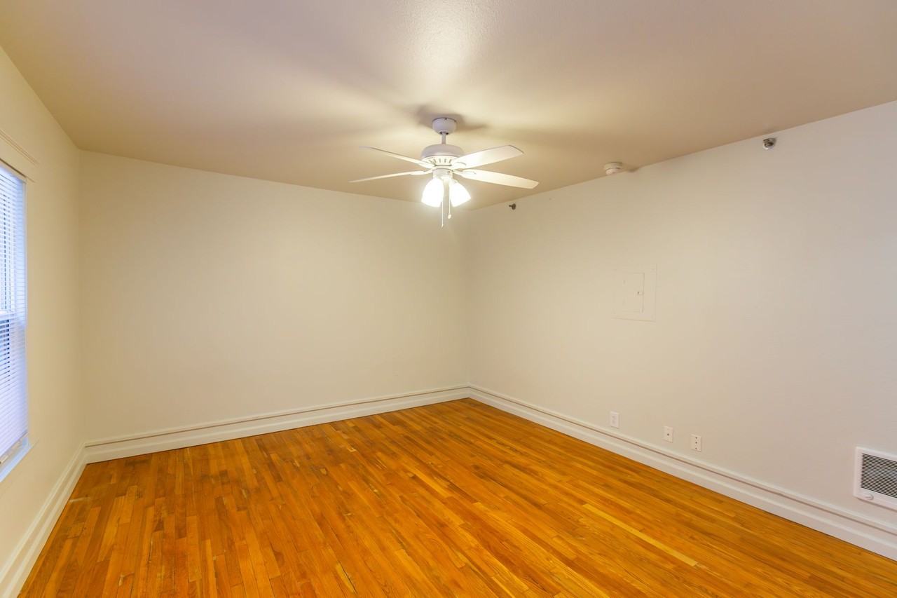 The Winston Apartments - Photo 3 of 9