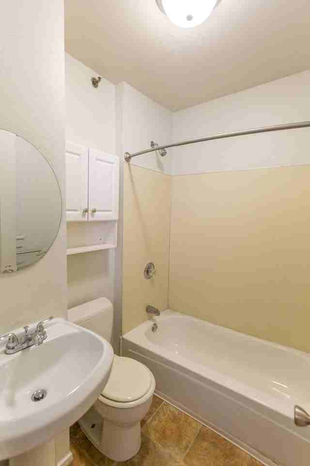 The Winston Apartments - Photo 5 of 9