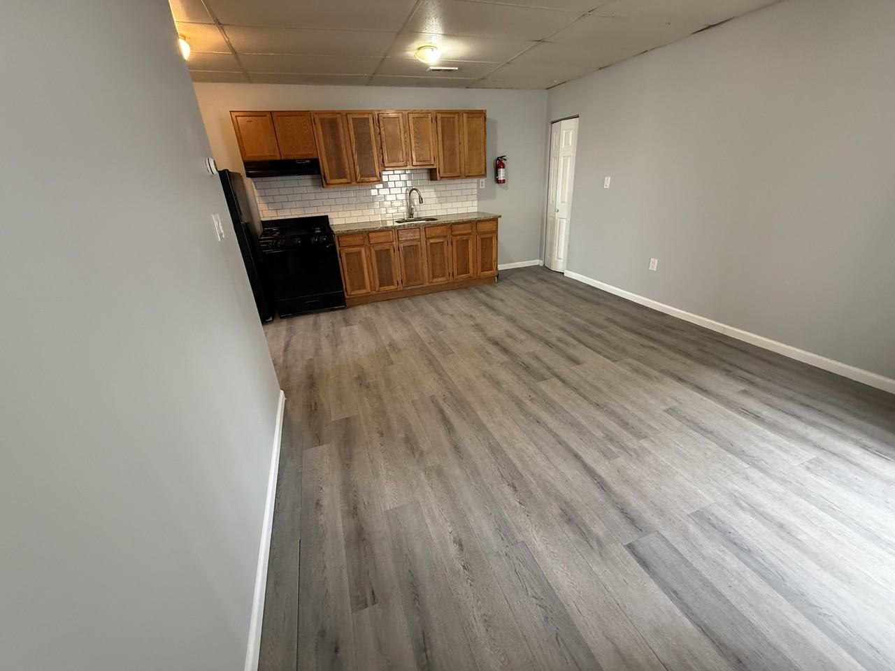 1107 Louis St #C - Photo 7 of 9