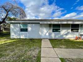 featured image of 1904 Finfeather Rd #D