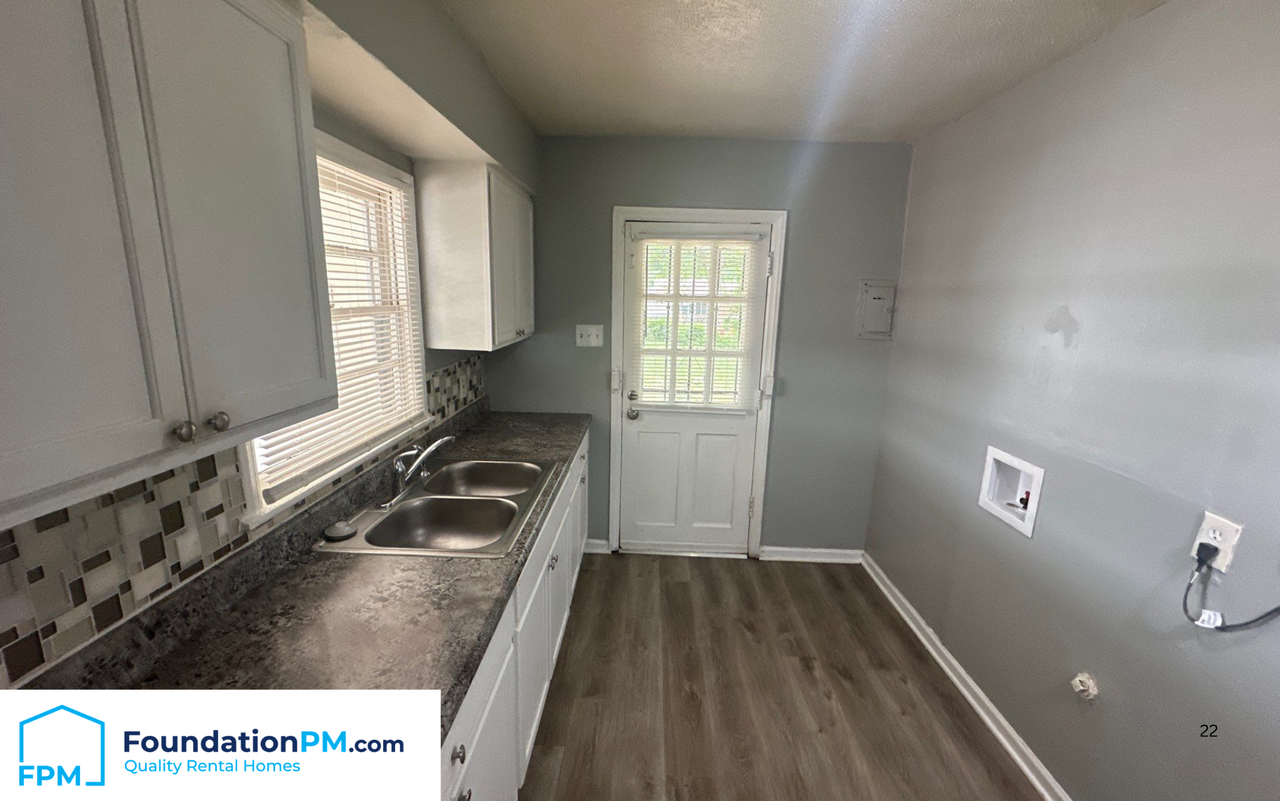 3076 Signal St #1 - Photo 4 of 14