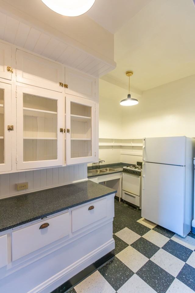 The Gentry Apartments - Photo 3 of 18