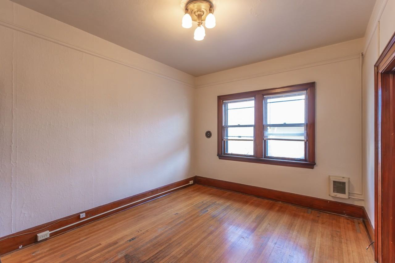 The Gentry Apartments - Photo 7 of 18