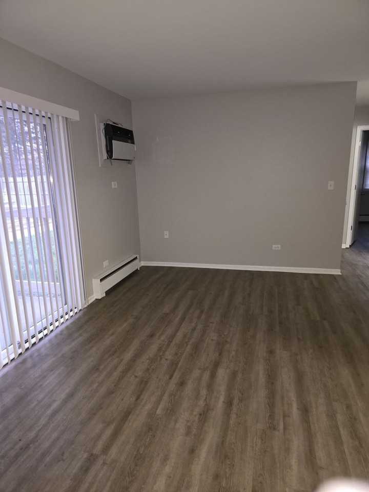 Wauconda Apartments LLC - Photo 5 of 35