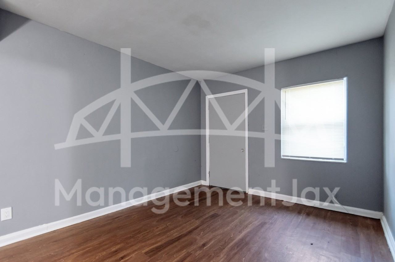 2534 Aubrey Ave #1 - Photo 2 of 16