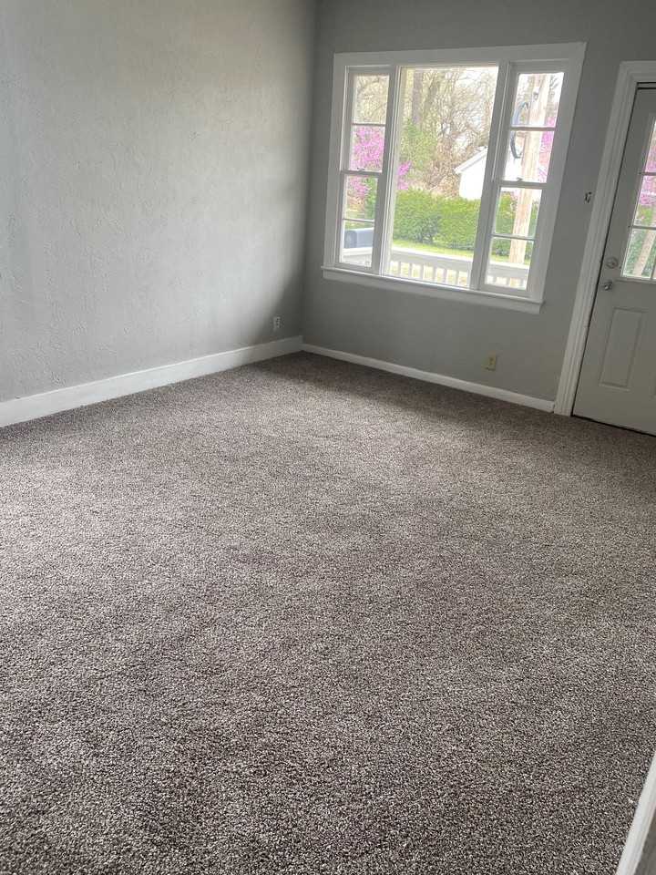 718 W Nichols St #1 - Photo 5 of 34