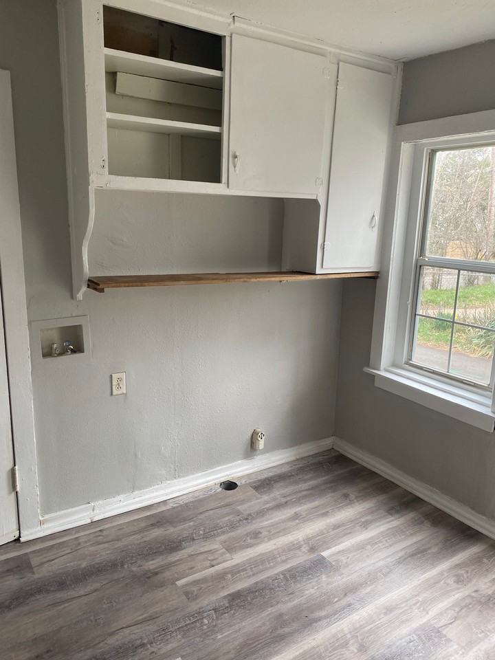 718 W Nichols St #1 - Photo 7 of 34