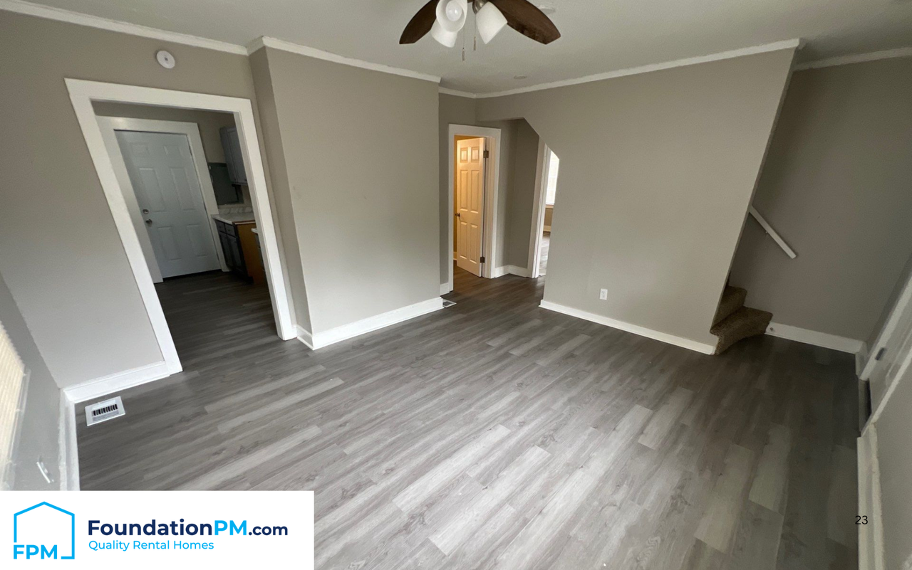 790 S Parkway E #1 - Photo 5 of 14