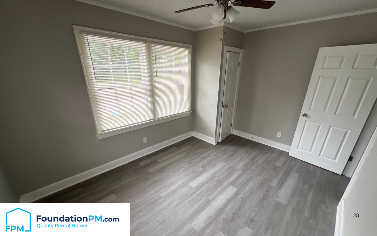 790 S Parkway E #1 - Photo 7 of 14
