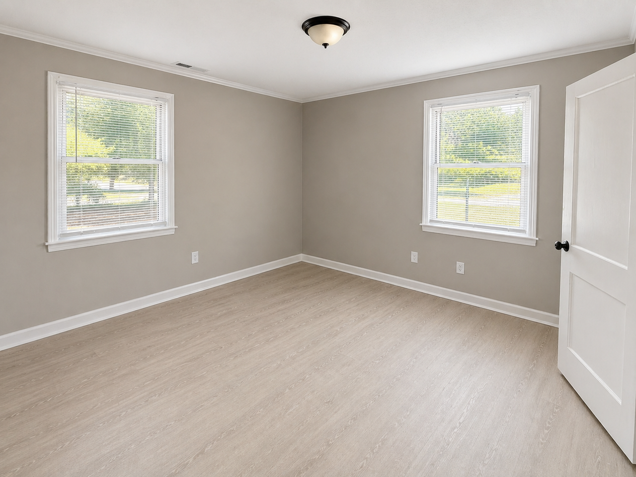 1235 Elmer St #1 - Photo 3 of 8