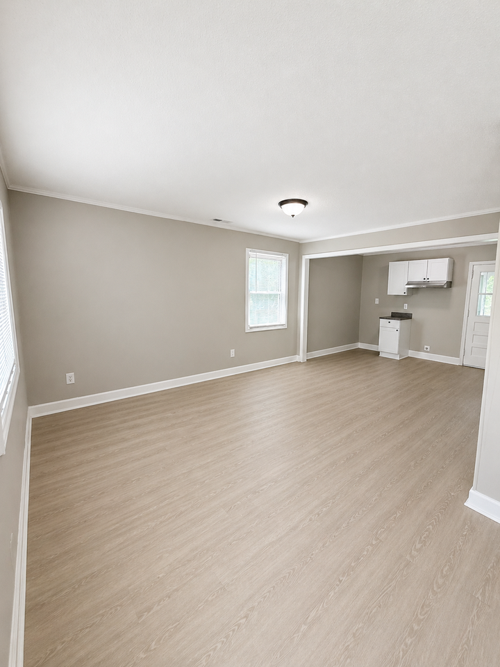 1235 Elmer St #1 - Photo 4 of 8