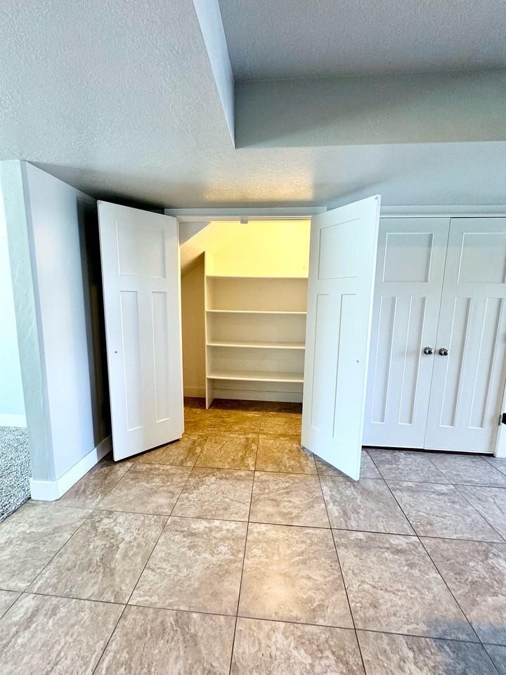 485 W 1400 N #104 - Photo 3 of 16