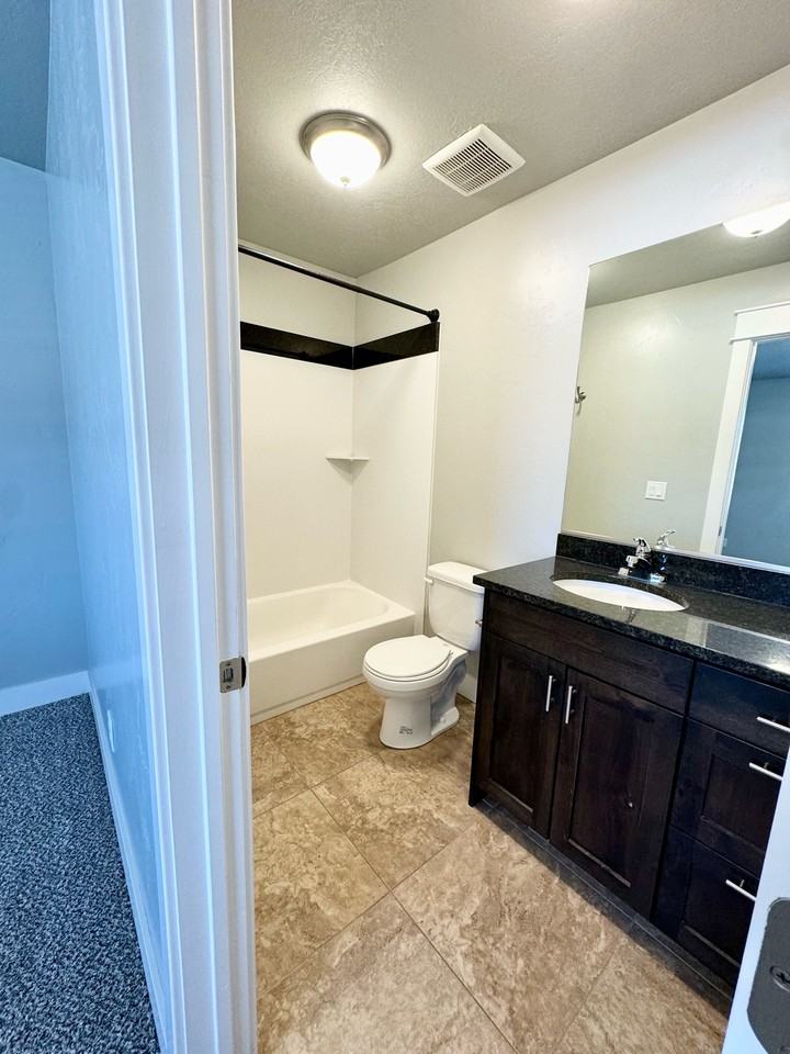 485 W 1400 N #104 - Photo 7 of 16