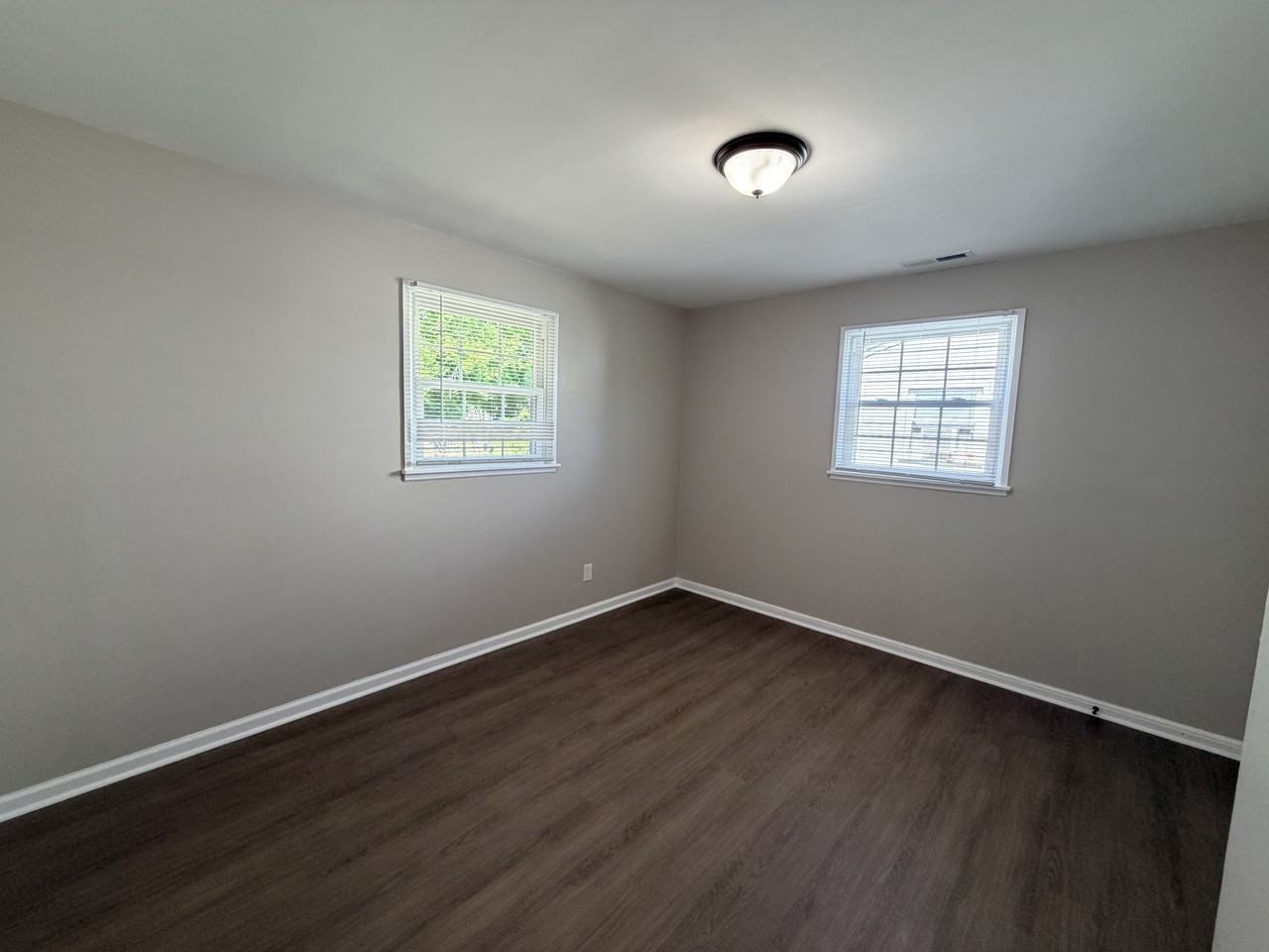 1910 Britton St #1 - Photo 2 of 9