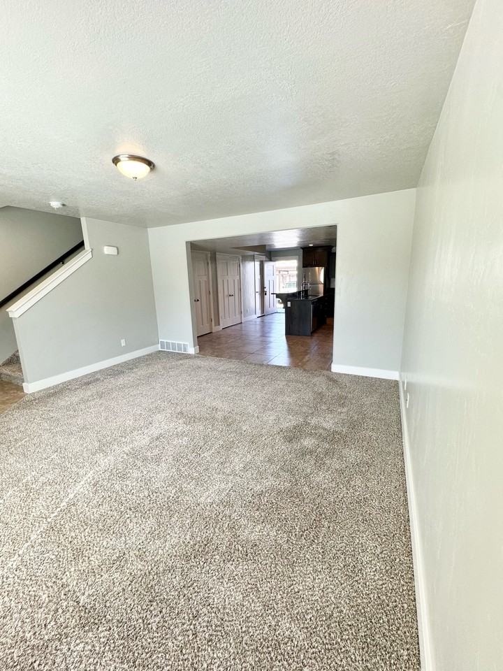 437 W 1420 N #102 - Photo 2 of 15