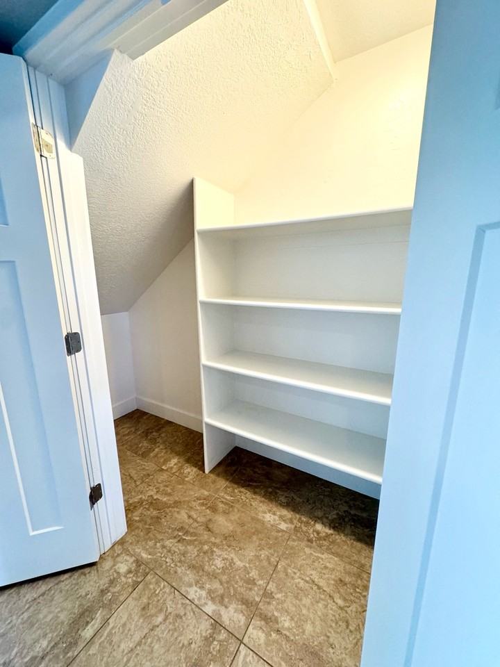 437 W 1420 N #102 - Photo 3 of 15