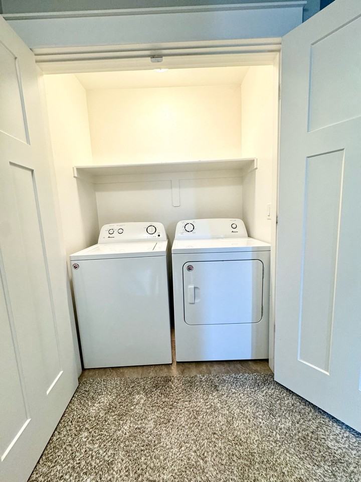 437 W 1420 N #102 - Photo 5 of 15