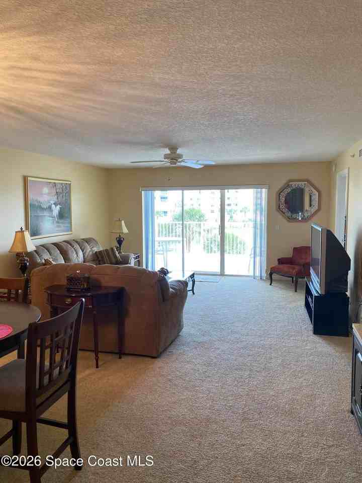 8951 Lake Drive 303 - 303 #303 - Photo 4 of 9