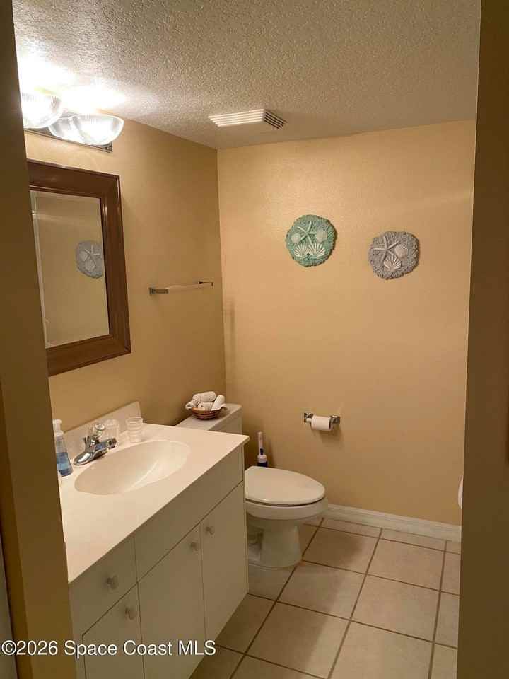 8951 Lake Drive 303 - 303 #303 - Photo 7 of 9