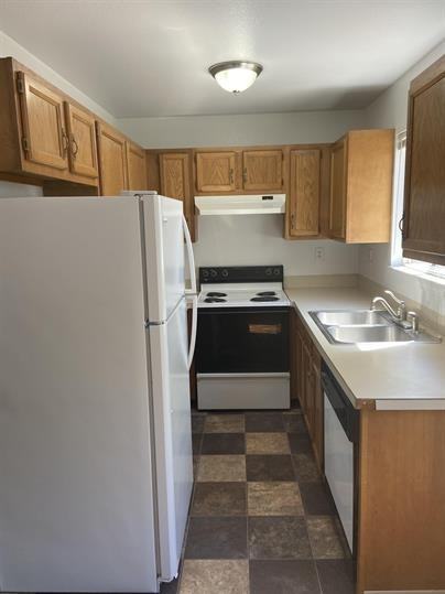 155 Dewey St #2 - Photo 4 of 7