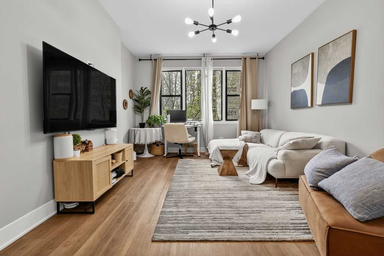 Renovated Gold Coast Apartments - Photo 4 of 41