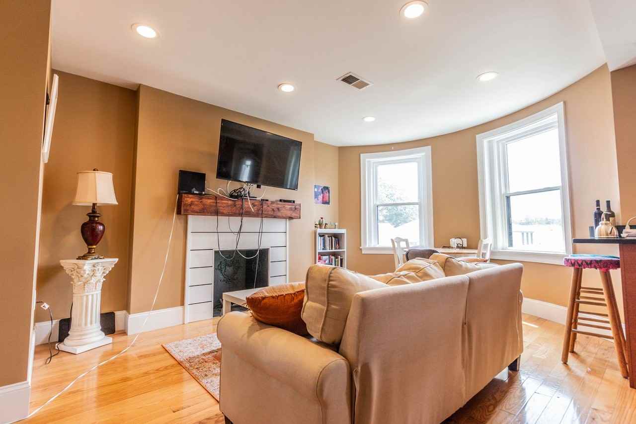 26 Linden St